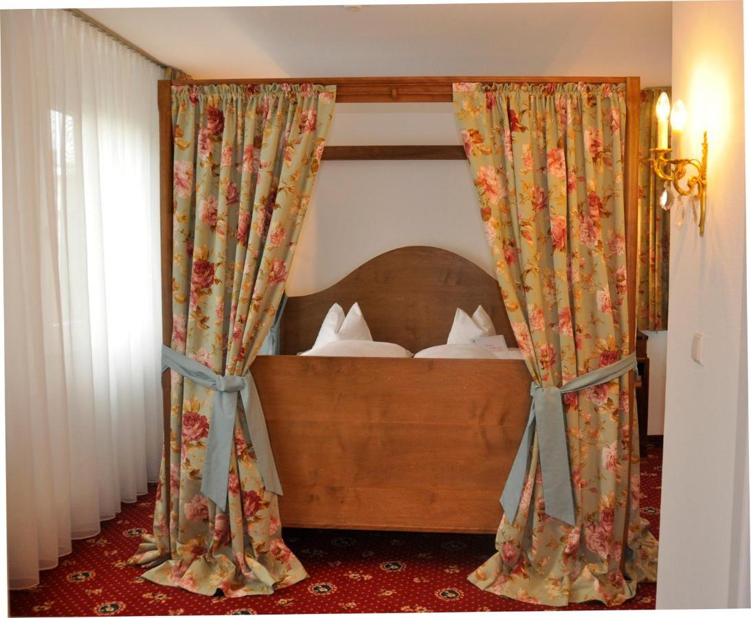 Hotel Restaurant Krehl'S Linde สตุตการ์ต ภายนอก รูปภาพ